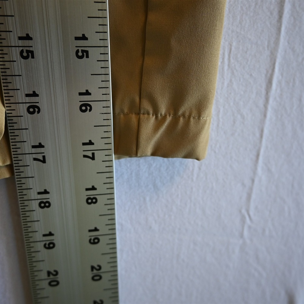 Fabletics 32x8" Khaki The Only Performance‎ Golf Mens Shorts - Picture 8 of 10